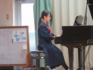 2C YELL (4)